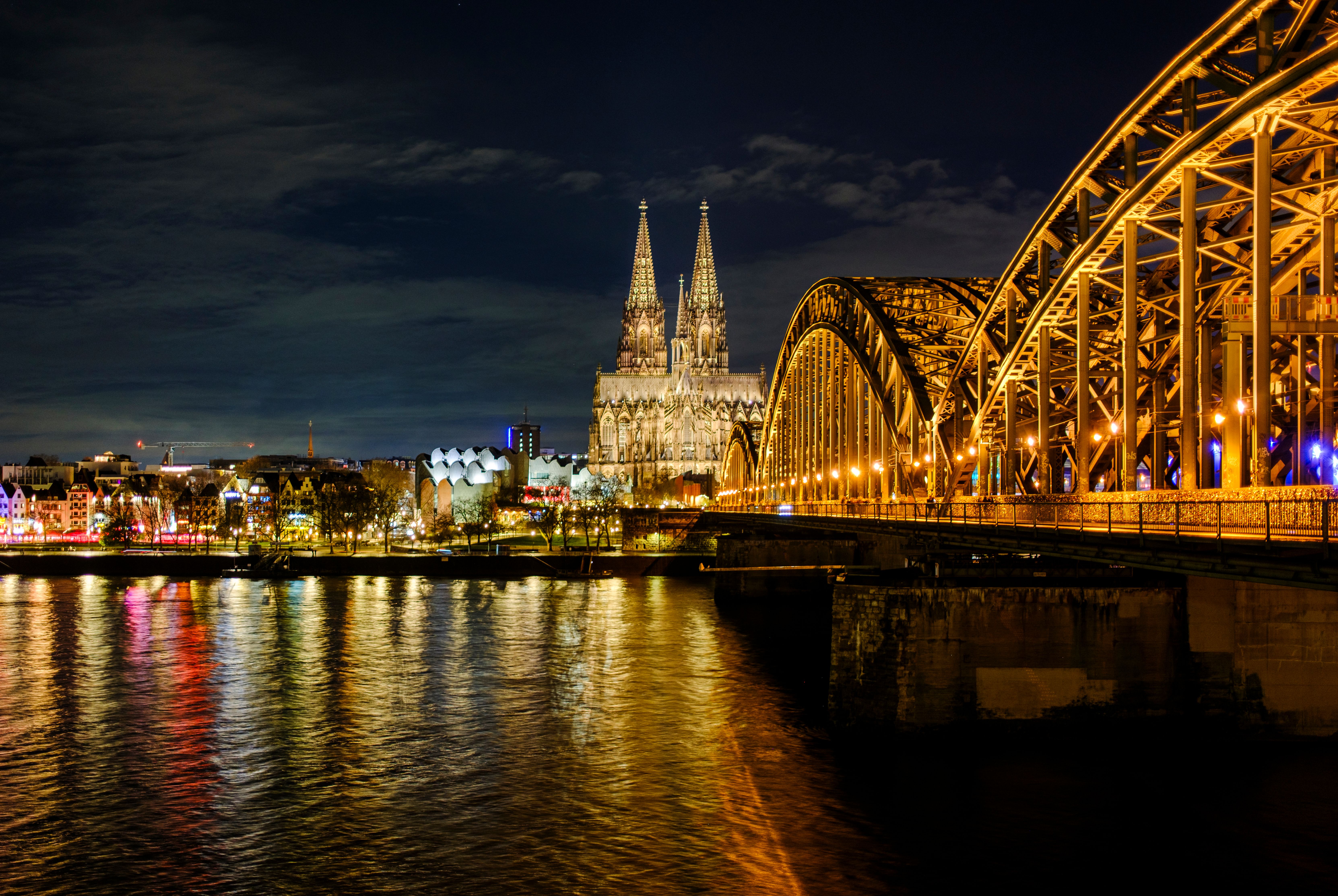 Köln bei Nacht